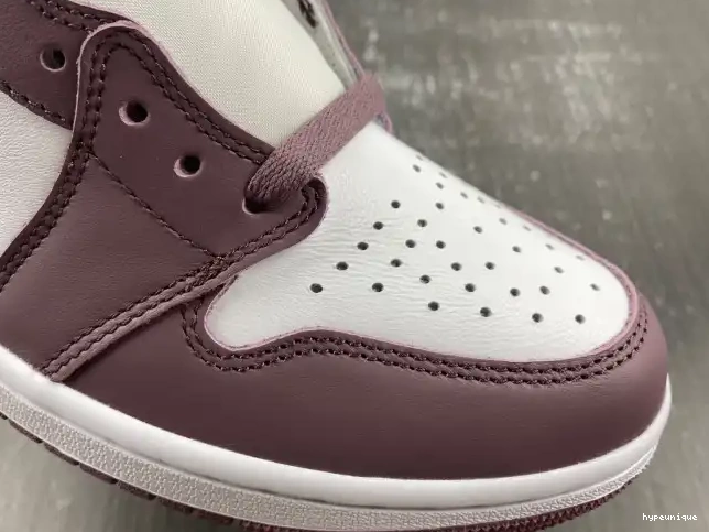 HYPE Sky J High Jordan Air OG DZ5485-105 Mauve 1 0602